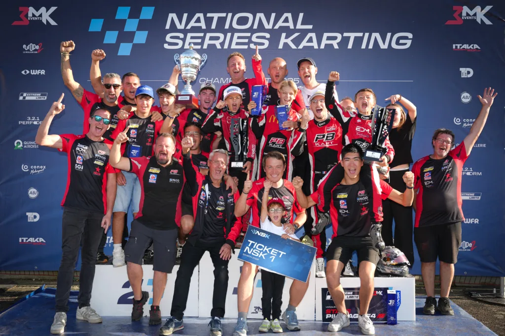 Gabriel Canal et son équipe sur le podium du National Series Karting